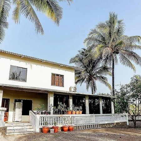 Oyo 29156 Nisarg Holiday Resort Ambli Exterior foto
